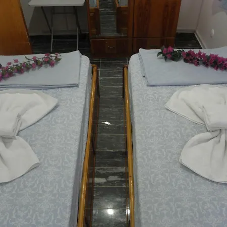 מלון Hermiyas Butik 2*